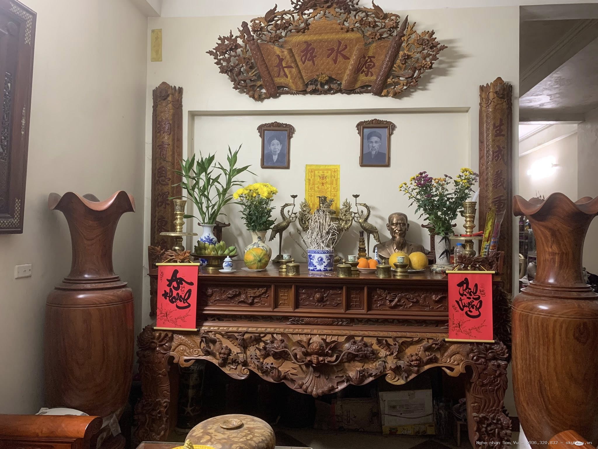 Bàn thờ đứng hiện đại Chiện Sen - Chế tác bởi Nghệ nhân Sơn Vũ